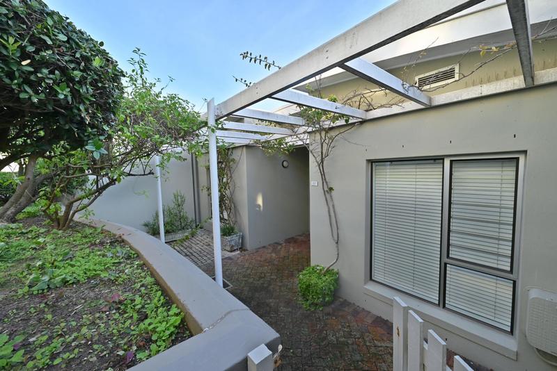 To Let 3 Bedroom Property for Rent in Dolphin Beach Western Cape